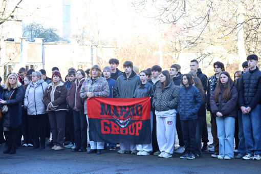 На фасаді Ліцею №22 Івано-Франківської міської ради відкрили та освятили пам’ятні дошки трьом випускникам