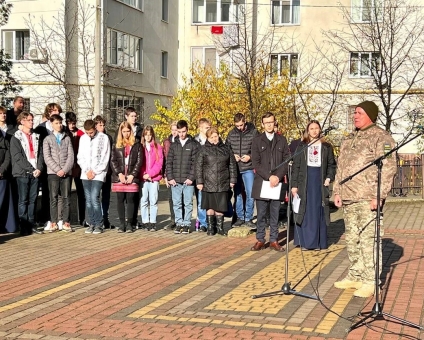 Герої не вмирають! Вони житимуть завжди у нашій пам`яті!