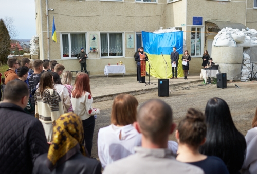 Денис Болтян був професійним військовим, сержант 109 батальйону 10-ї ОГШБ