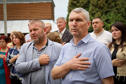На фасаді Крихівецького ліцею відкрили дошку Роману Дземану
