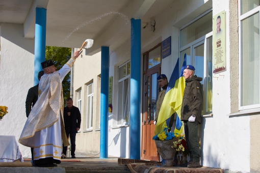 Відкрили анотаційну дошку полеглому Герою з Колодіївки Василю Лялику.