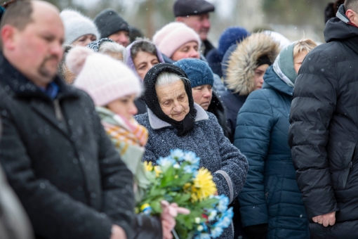 У селі Радча, на фасаді школи, відкрили дві пам'ятні дошки захисникам України - Івану Шептуру та Ярославу Вацебі