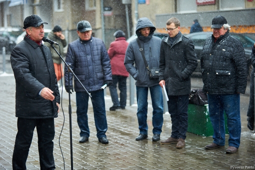 У пам`ять про видатного актора: відкрили дошку Сергію Романюку