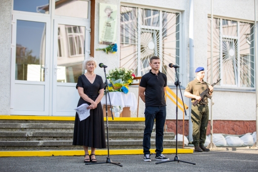 На фасаді ліцею №1 відкрити пам’ятну дошку Тарасу Стахіву - молодому й відважному воїну, який віддано захищав Україну