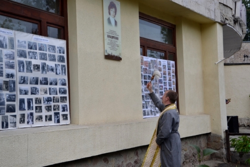 У Івано-Франківську відкрили пам’ятну дошку відомій спортсменці та педагогу Вірі Дяченко