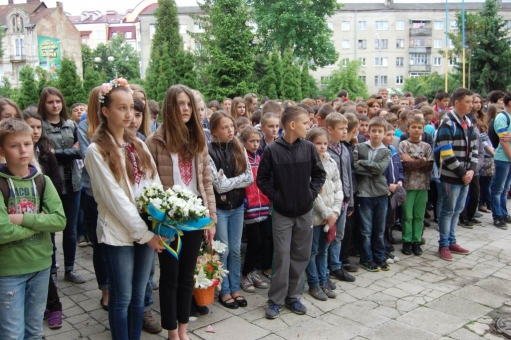 У Франківську відкрили анотаційну дошку загиблому медику АТО Ярославу Чомку