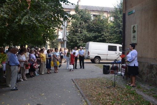 У Франківську відкрили пам’ятну дошку співачці та педагогу Божені Антоневич