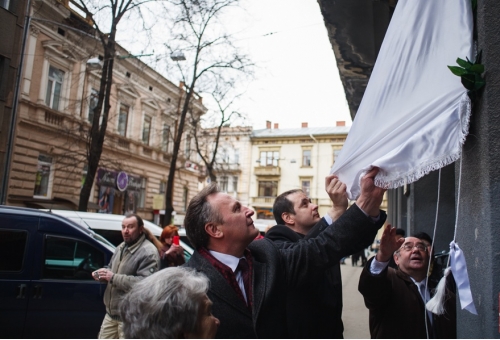 В місті відкрили анотаційну дошку відомому композитору та художнику Богдану Юрківу